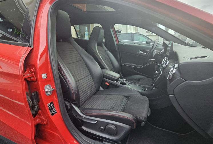 MERCEDES GLA 200 d 136 ch Fascination 7G-DCT Euro6c