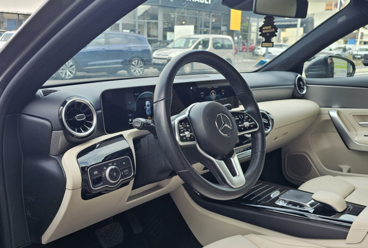 MERCEDES CLASSE A 180 136 ch Style Line 7G-DCT CUIR TOIT OUVRANT 
