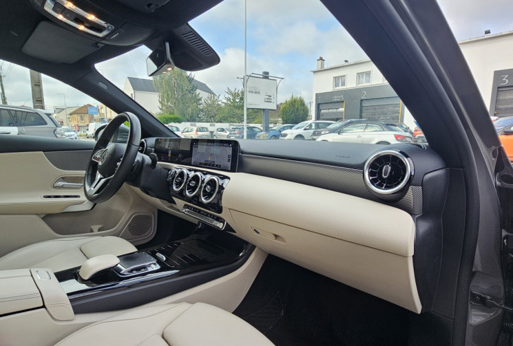 MERCEDES CLASSE A 180 136 ch Style Line 7G-DCT CUIR TOIT OUVRANT 