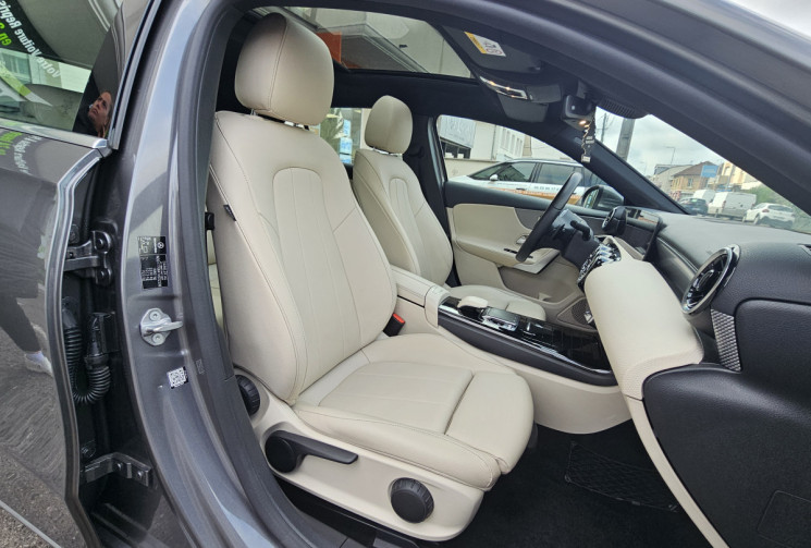 MERCEDES CLASSE A 180 136 ch Style Line 7G-DCT CUIR TOIT OUVRANT 