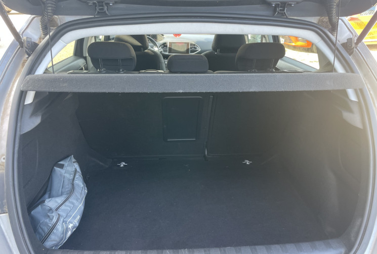 PEUGEOT 308 II 1.6 BlueHDi EAT6 ALLURE  S&S 120 cv Boîte auto