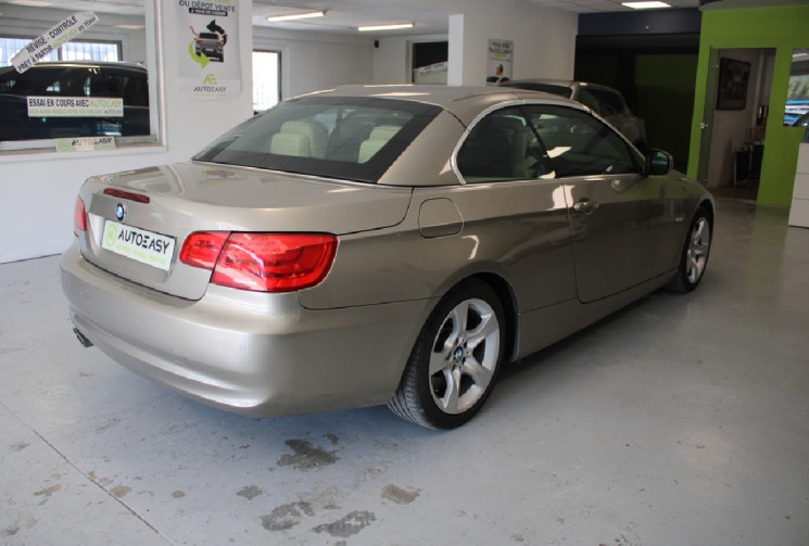 BMW SERIE 3 CABRIOLET 3.0 l 204 cv  Pack luxe  52 000 km !!!!!! Etat parfait