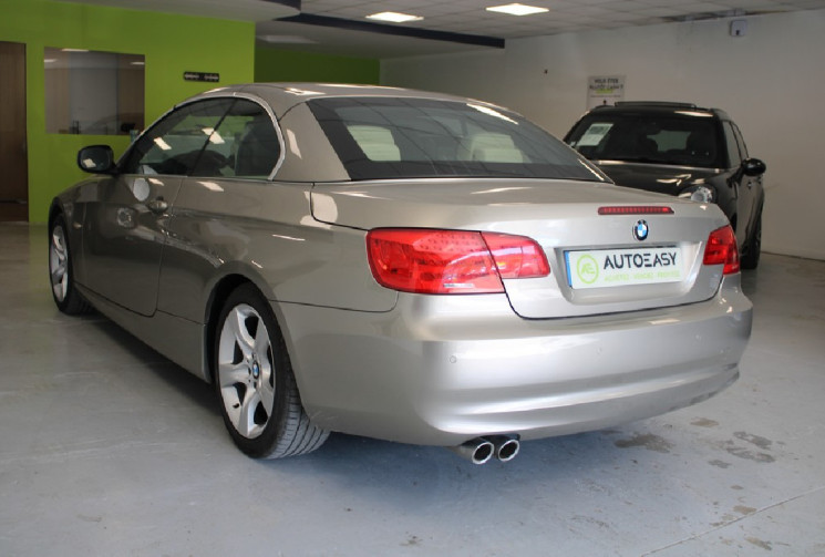 BMW SERIE 3 CABRIOLET 3.0 l 204 cv  Pack luxe  52 000 km !!!!!! Etat parfait