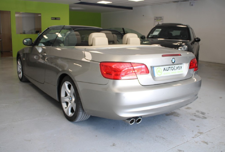 BMW SERIE 3 CABRIOLET 3.0 l 204 cv  Pack luxe  52 000 km !!!!!! Etat parfait