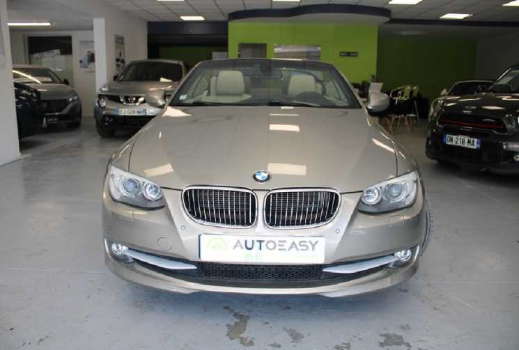 BMW SERIE 3 CABRIOLET 3.0 l 204 cv  Pack luxe  52 000 km !!!!!! Etat parfait