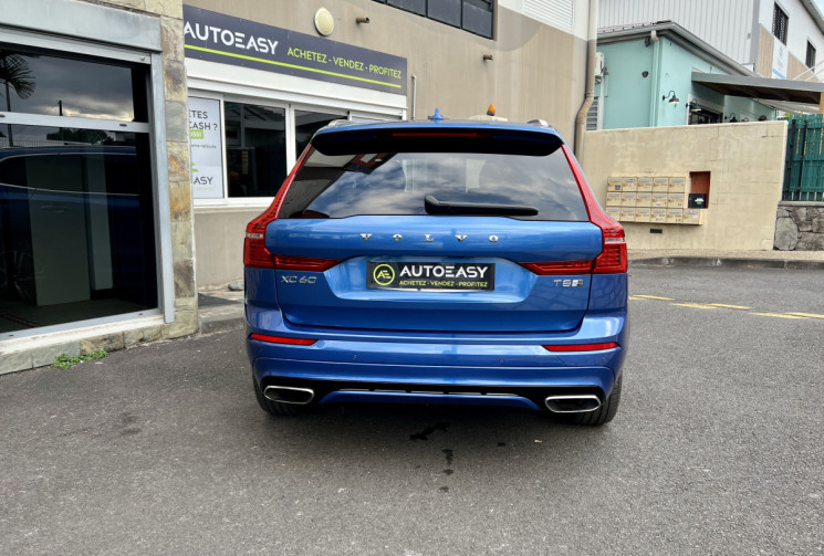 Volvo XC60  II T8 2.0 Ti 407 Plug in Hybrid AWD Geartronic8 318 cv R DESIGN