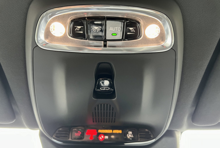 Volvo XC60  II T8 2.0 Ti 407 Plug in Hybrid AWD Geartronic8 318 cv R DESIGN