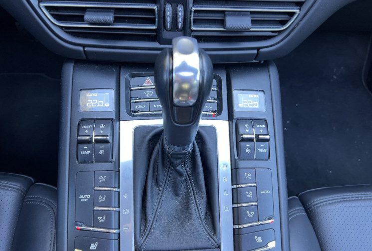 PORSCHE Macan Turbo 2.9 440 PDK / Immat France / Toit Ouvrant  / Carplay / Attelage / Bose / PDLS + 