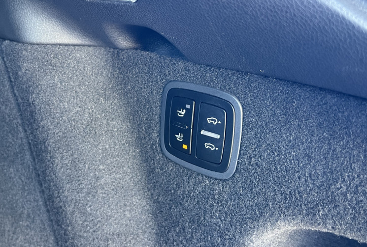 PORSCHE Macan Turbo 2.9 440 PDK / Immat France / Toit Ouvrant  / Carplay / Attelage / Bose / PDLS + 
