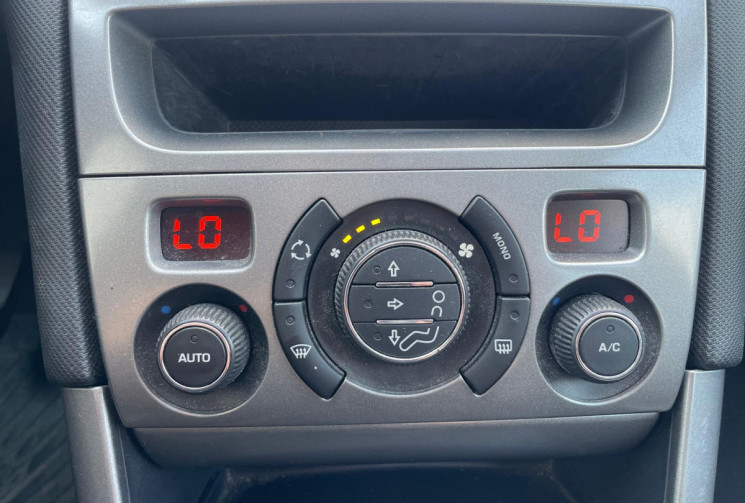 PEUGEOT 308 1.6 VTi 120 cv PREMIUM
