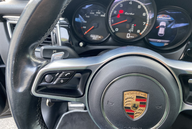 Porsche Macan Turbo 3.6 V6 400 CH -- FULL TUBE 