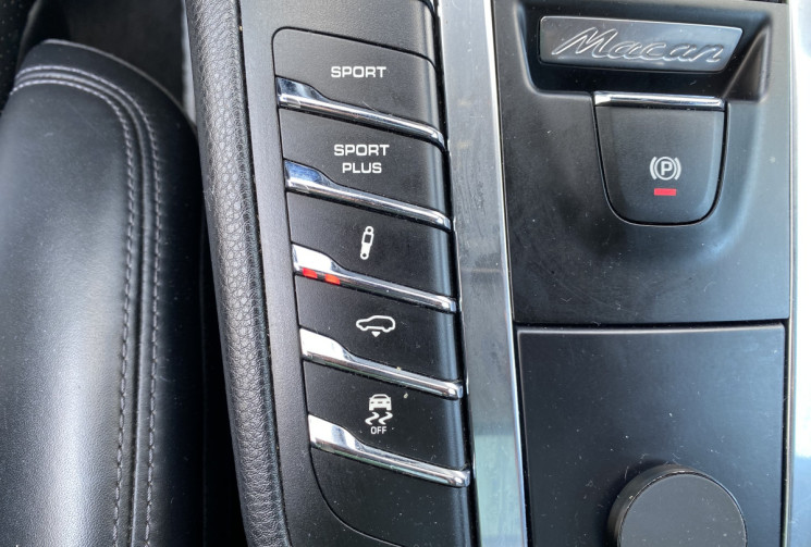 Porsche Macan Turbo 3.6 V6 400 CH -- FULL TUBE 