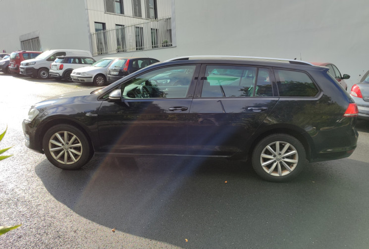 Volkswagen Golf  SW 1.6 TDI 110ch Lounge Caméra recul