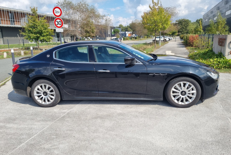 Maserati GHIBLI 3.0 V6 275ch * full cuir * entretien complet et à jour * carrosserie TBE *