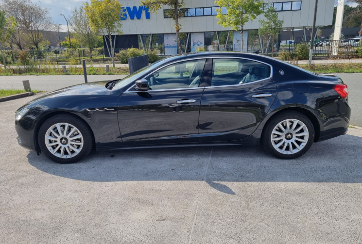 Maserati GHIBLI 3.0 V6 275ch * full cuir * entretien complet et à jour * carrosserie TBE *