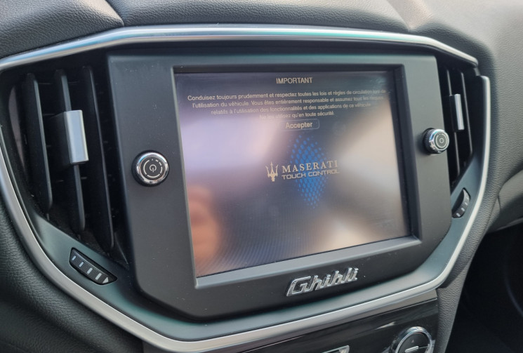 Maserati GHIBLI 3.0 V6 275ch * full cuir * entretien complet et à jour * carrosserie TBE *