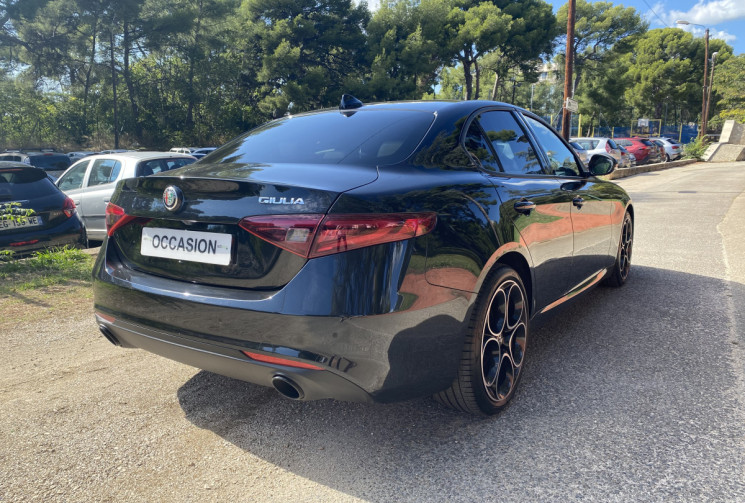 Alfa Romeo Giulia 2.0 TB 200 SPRINT AT8