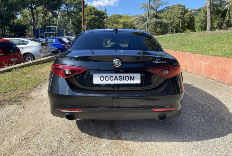Alfa Romeo Giulia 2.0 TB 200 SPRINT AT8