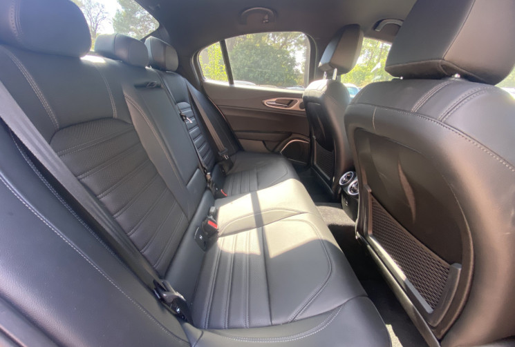 Alfa Romeo Giulia 2.0 TB 200 SPRINT AT8