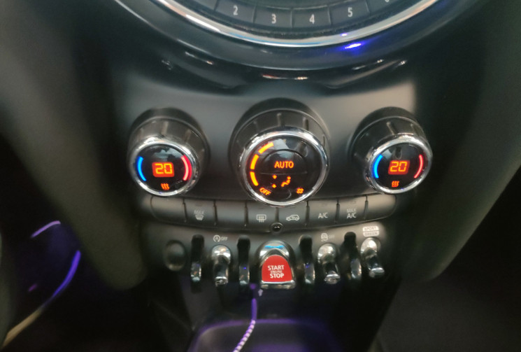 MINI MINI 5 PORTES 5 Portes Cooper D 116ch BVA7