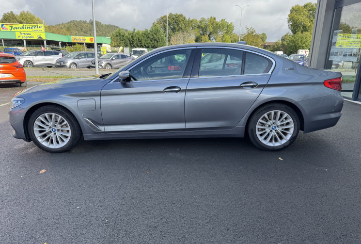 BMW SERIE 5 530eA iPerformance 252ch Luxury