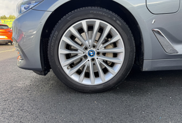 BMW SERIE 5 530eA iPerformance 252ch Luxury