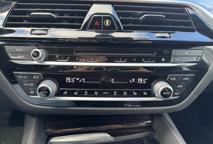 BMW SERIE 5 530eA iPerformance 252ch Luxury