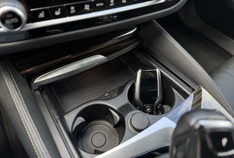 BMW SERIE 5 530eA iPerformance 252ch Luxury