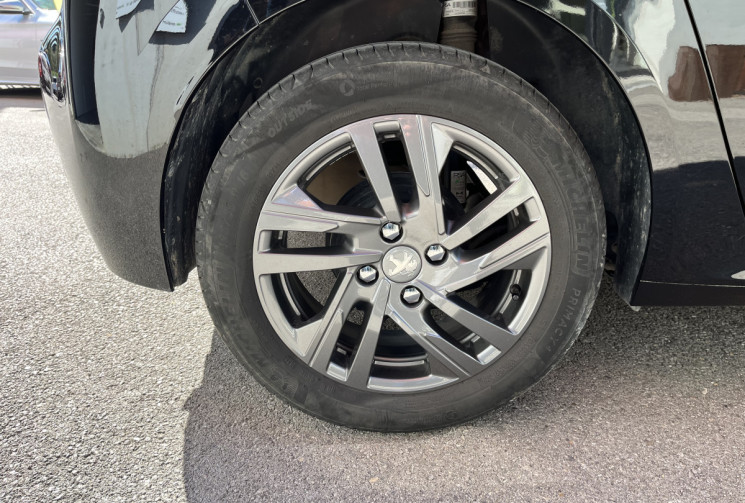 Peugeot 208 100 cv style 5 Portes
