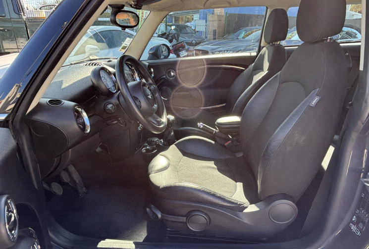 Mini MINI R56 1.6 COOPER 122 Ch