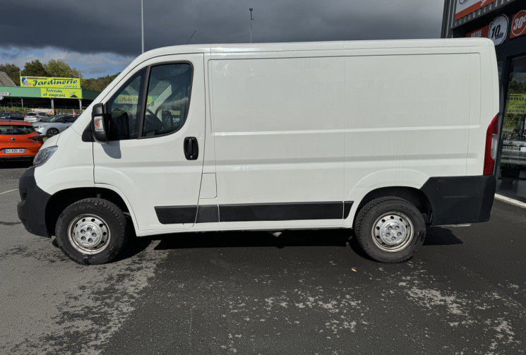 CITROEN JUMPER FOURGON 30 L1H1 CLUB BLUEHDI 140 2.2 BVM6 / TVA RECUPERABLE PRIX HT