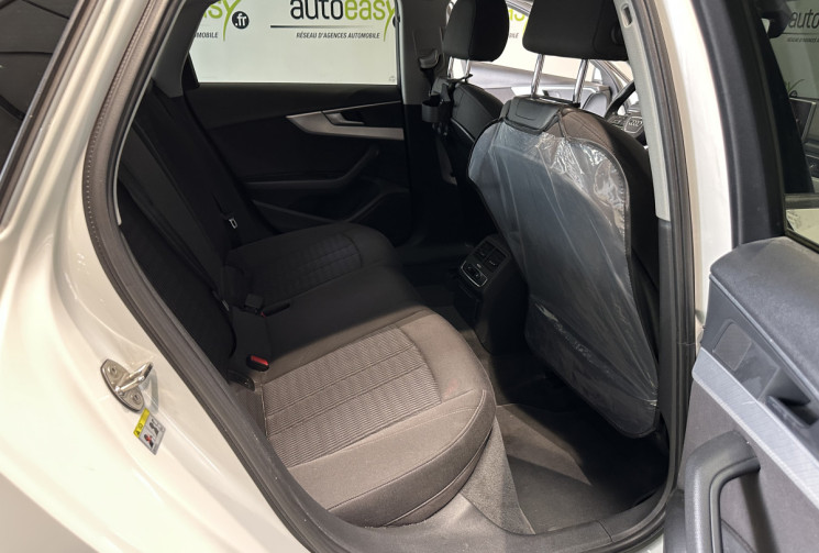 AUDI A4 2.0 TDI 150 ch Business line