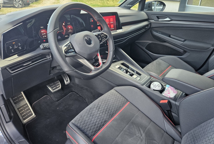 Volkswagen Golf VIII GTI 300 CLUBSPORT DSG7