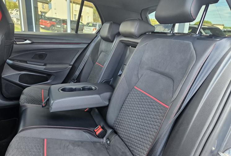 Volkswagen Golf VIII GTI 300 CLUBSPORT DSG7