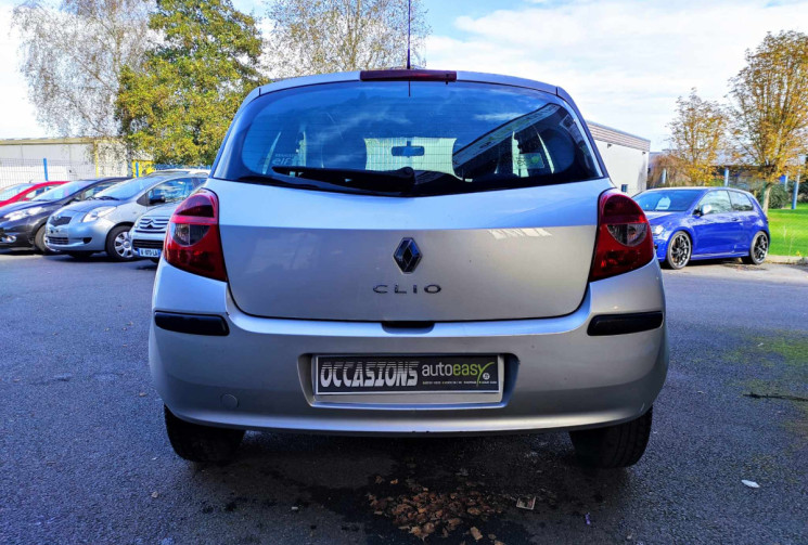Renault CLIO 3 1.2 16V 75 CH AUTHENTIQUE 3 PORTES