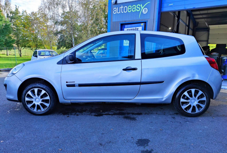 Renault CLIO 3 1.2 16V 75 CH AUTHENTIQUE 3 PORTES