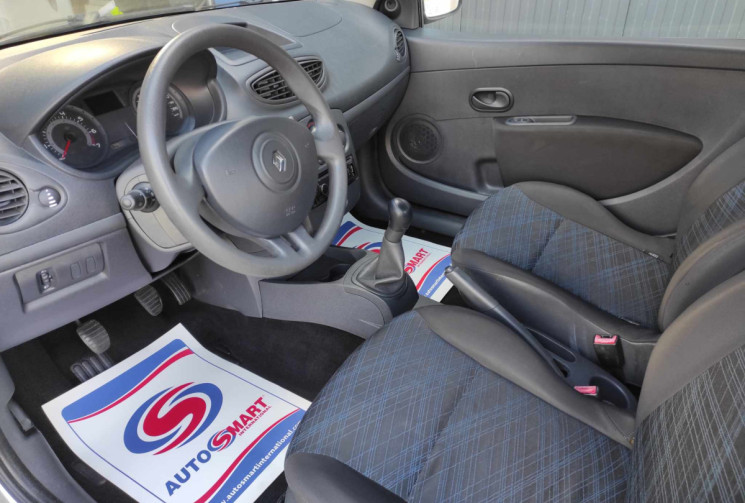 Renault CLIO 3 1.2 16V 75 CH AUTHENTIQUE 3 PORTES