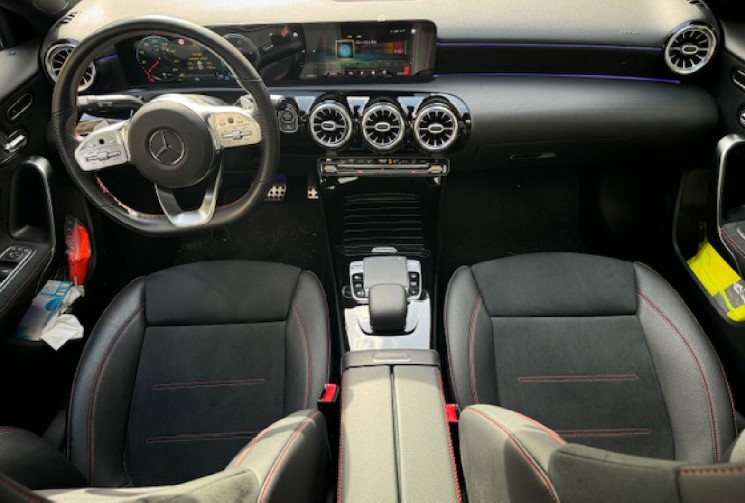 Mercedes CLASSE A 180 amg line 1.5d 116 cv origine France 2em main / ETAT NEUF / CARPLAY / KEY LESS 