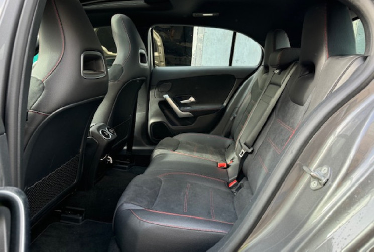 Mercedes CLASSE A 180 amg line 1.5d 116 cv origine France 2em main / ETAT NEUF / CARPLAY / KEY LESS 