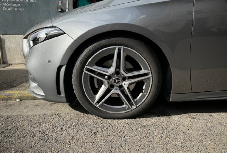 Mercedes CLASSE A 180 amg line 1.5d 116 cv origine France 2em main / ETAT NEUF / CARPLAY / KEY LESS 