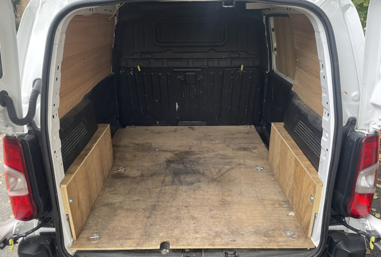 PEUGEOT PARTNER 1.5 BlueHDi 130 CV TRES BON ÉTAT TVA RECUPERABLE