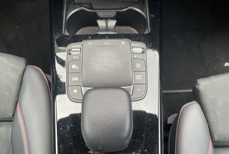 Mercedes Classe A AMG LINE 180d 116 cv * Son Burmester * Caméra * MBUX * Sièges chauffants