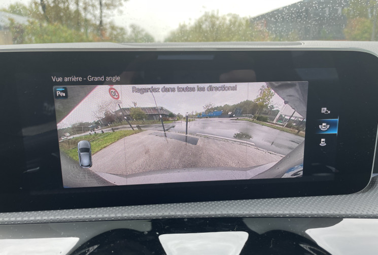 Mercedes Classe A AMG LINE 180d 116 cv * Son Burmester * Caméra * MBUX * Sièges chauffants