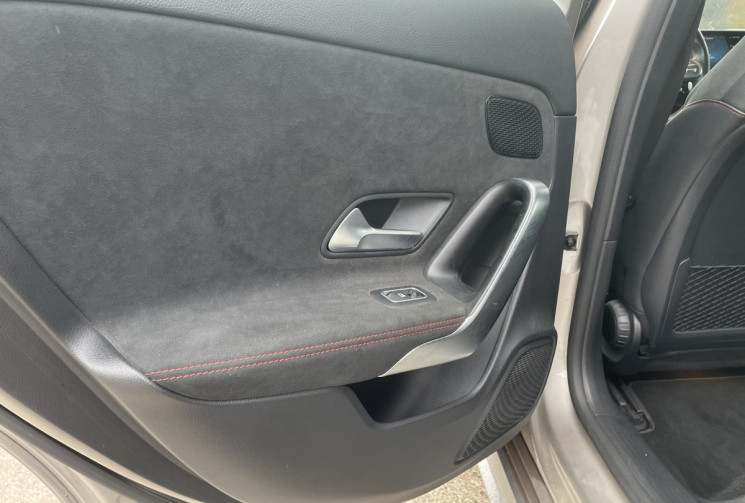Mercedes Classe A AMG LINE 180d 116 cv * Son Burmester * Caméra * MBUX * Sièges chauffants