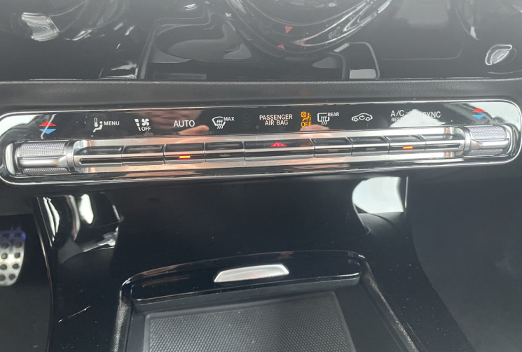 Mercedes Classe A AMG LINE 180d 116 cv * Son Burmester * Caméra * MBUX * Sièges chauffants