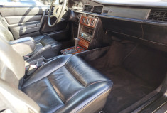 MERCEDES CLASSE E 190E 2.0 / 122 cv Boite Auto