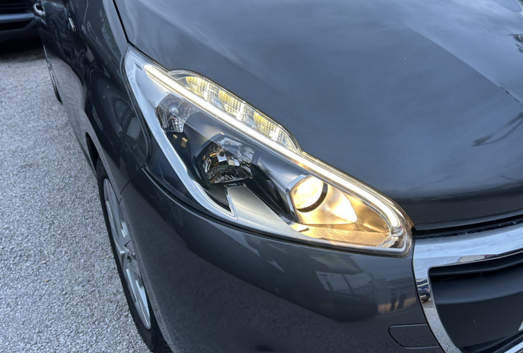Peugeot 208 1.2 PureTech 82 Ch Style 5 portes