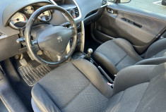 Peugeot 207 1.6 HDi 90 Sport Pack 5p / Courroie ok / Clim auto / Centralisation / 4 fenêtres élec