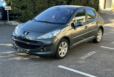 Peugeot 207 1.6 HDi 90 Sport Pack 5p / Courroie ok / Clim auto / Centralisation / 4 fenêtres élec