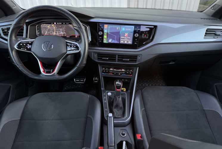 Volkswagen Polo 2.0 TSI 207CV GTI DSG7 / TOIT OUVRANT / SIEGES CHAUFFANTS / CAMERA DE RECUL